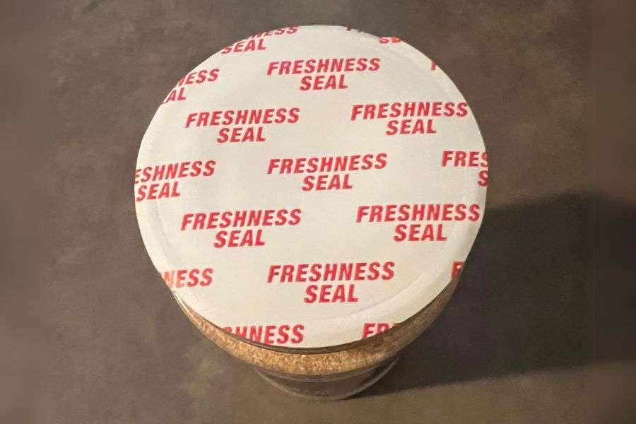 Freshness seal liner