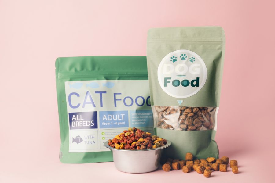 flexible cat food and dog food packaging